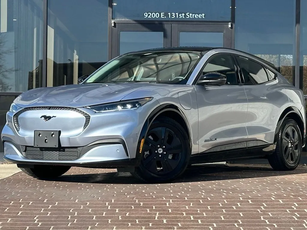2022 Ford Mustang Mach-E