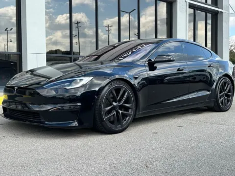 More photos of 2022 Tesla Model S Plaid at AutoGiant USA Fishers, IN