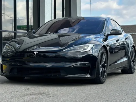 More photos of 2022 Tesla Model S Plaid at AutoGiant USA Fishers, IN