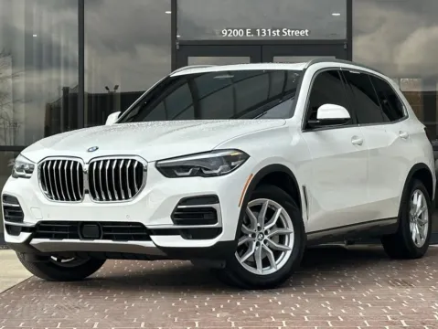 White 2022 BMW X5 xDrive40i for sale in Fishers, IN
