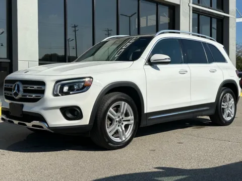 More photos of 2022 Mercedes-Benz GLB 250 at AutoGiant USA Fishers, IN