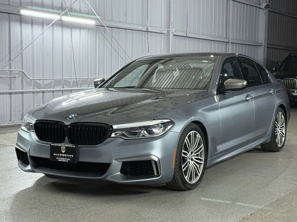 2020 BMW 5 Series M550i's photo