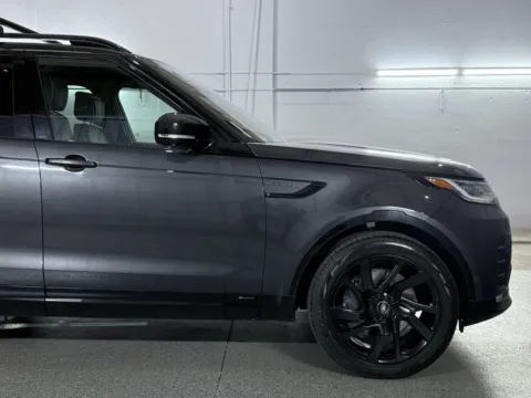 More photos of 2022 Land Rover Discovery HSE R-Dynamic at Automotive Imports Sales & Service, CO