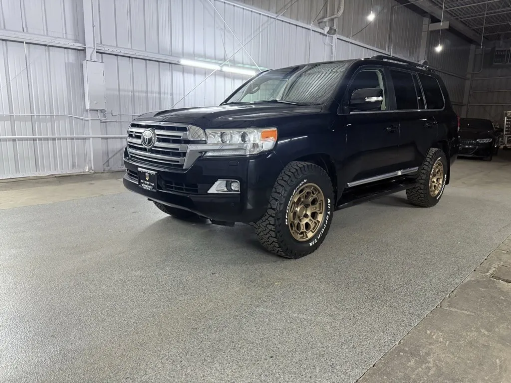 2016 Toyota Land Cruiser
