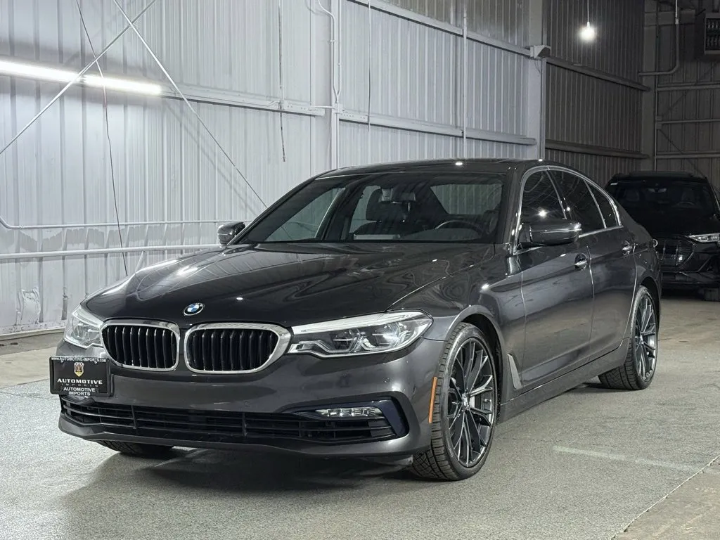 2017 BMW 5 Series 540i's photo