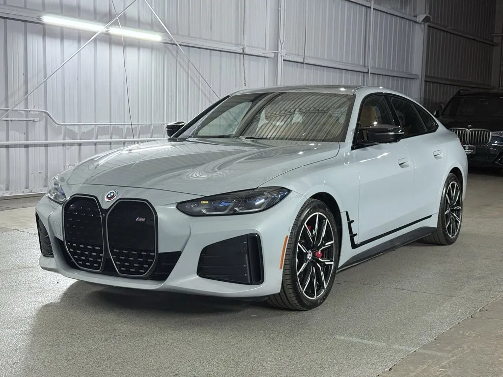 2023 BMW i4 M50's photo