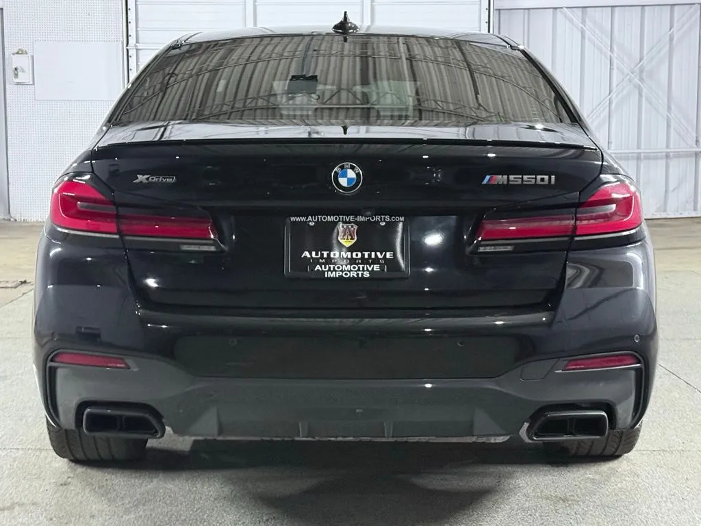 2023 BMW 5 Series M550i - Photo 11