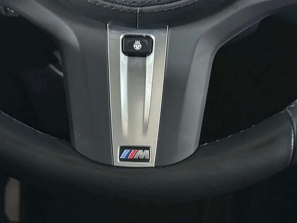 2023 BMW 5 Series M550i - Photo 47