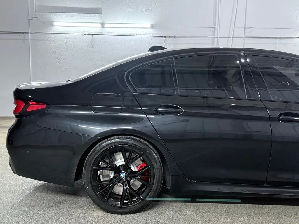 2023 BMW 5 Series M550i - Photo 8