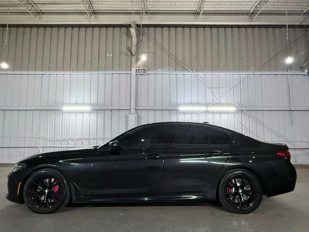 2023 BMW 5 Series M550i - Photo 15