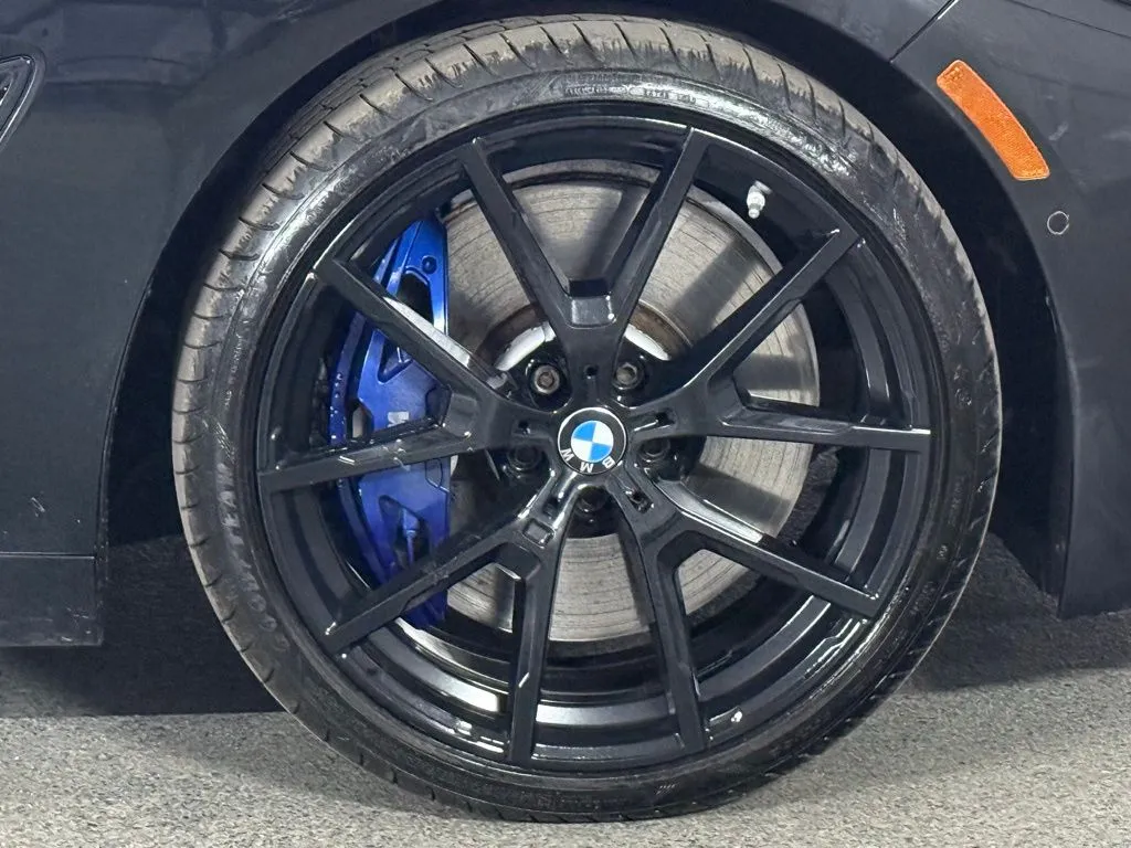 2023 BMW 8 Series M850i - Photo 5