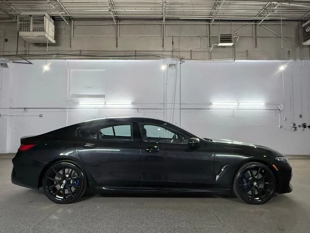 2023 BMW 8 Series M850i - Photo 6