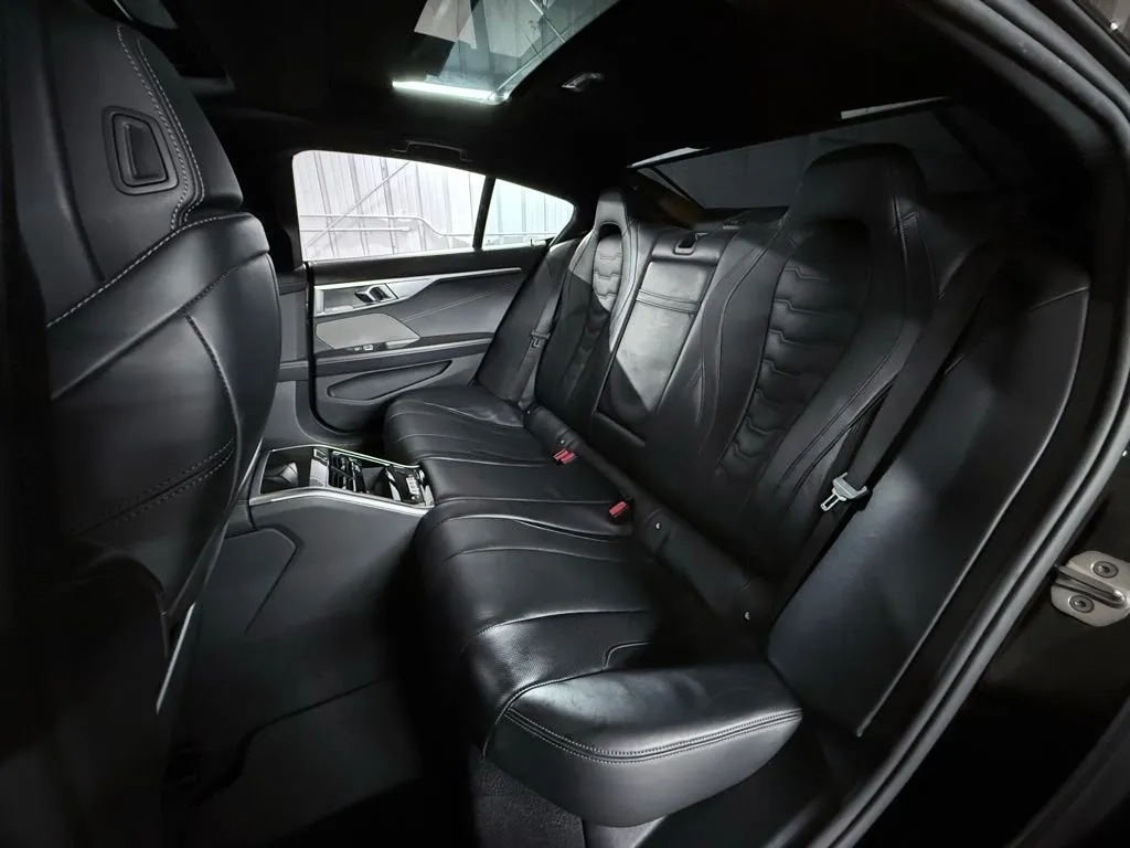 2023 BMW 8 Series M850i - Photo 21