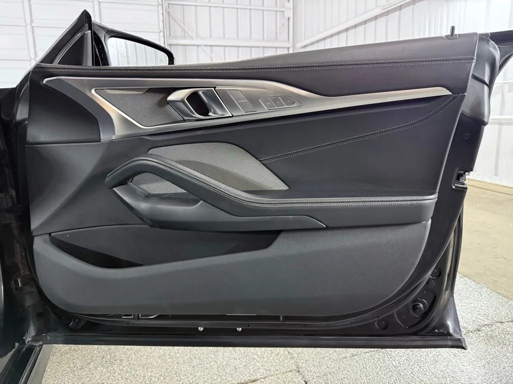 2023 BMW 8 Series M850i - Photo 30