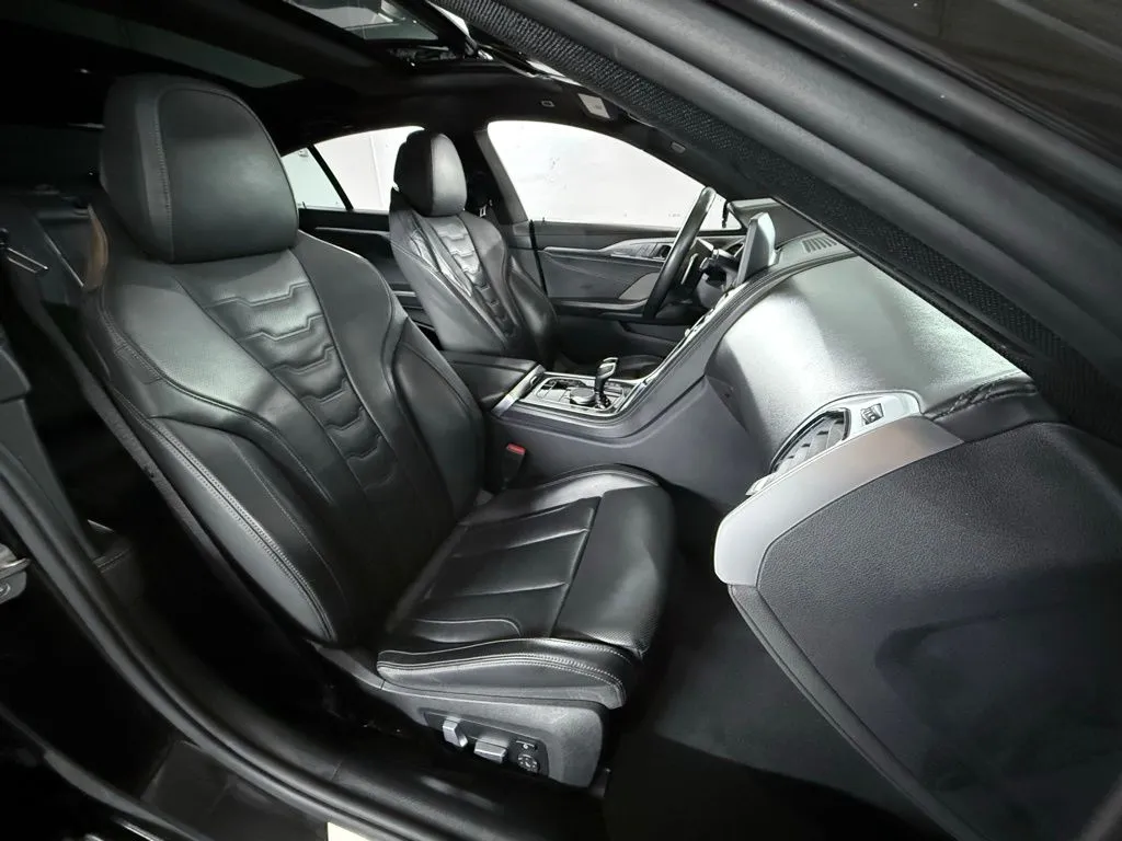 2023 BMW 8 Series M850i - Photo 27