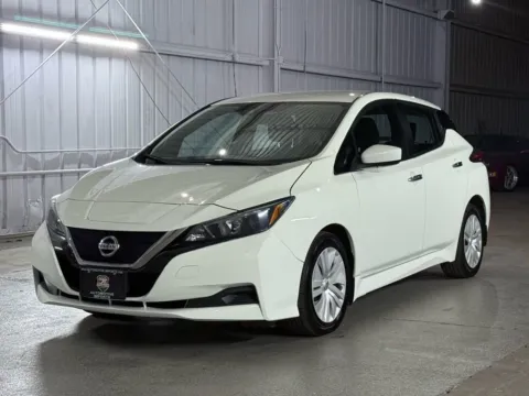 White 2022 Nissan LEAF S for sale in Denver, CO