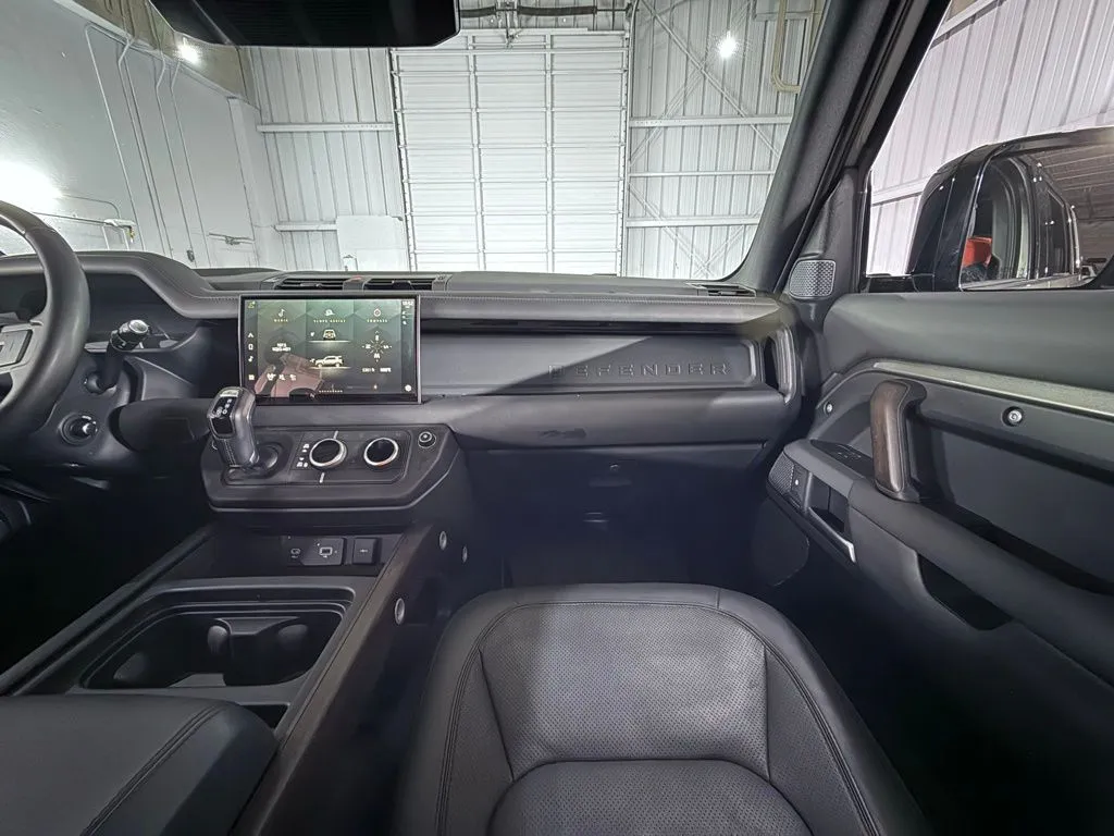 2023 Land Rover Defender X - Photo 41