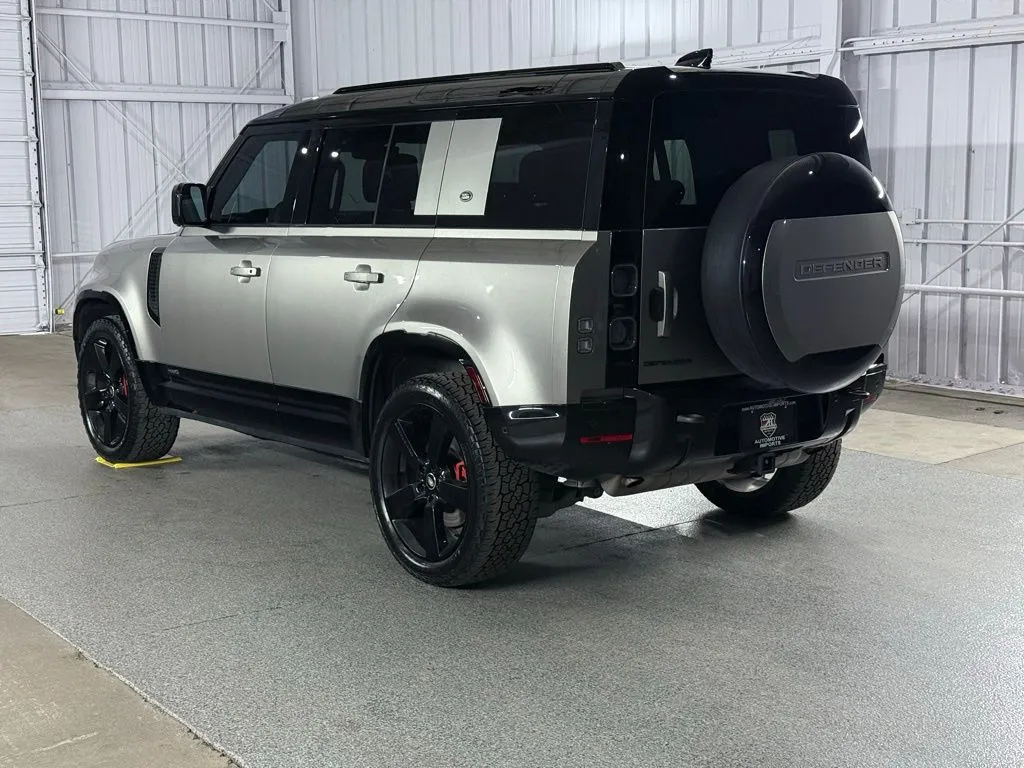 2023 Land Rover Defender X - Photo 10