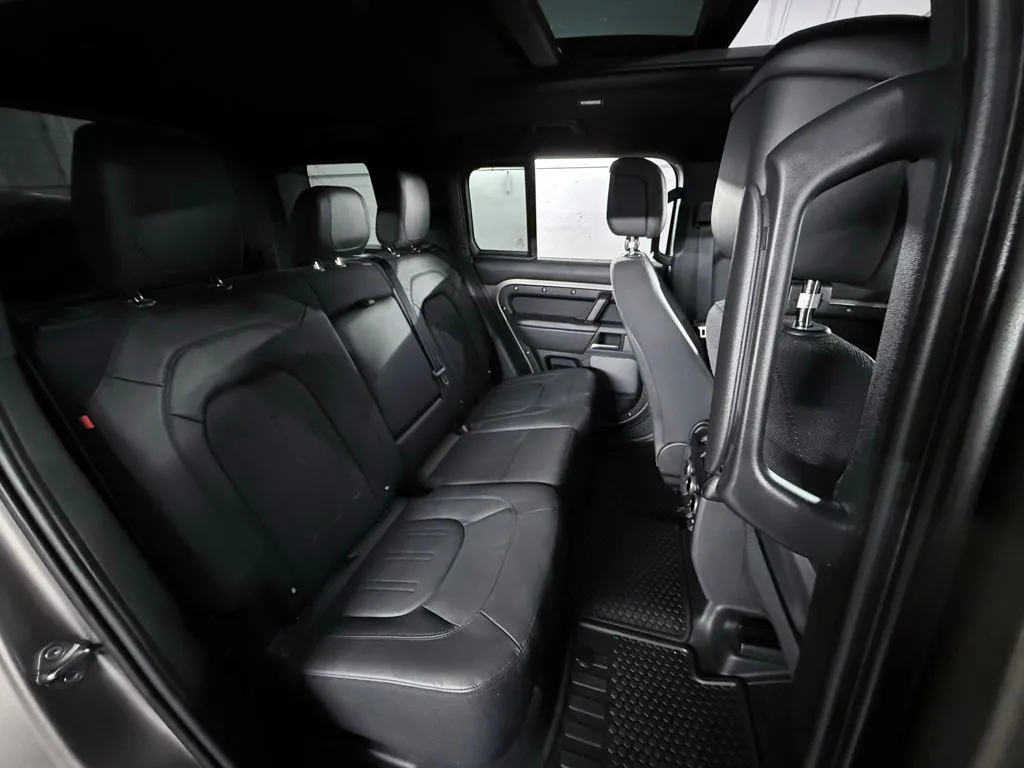 2023 Land Rover Defender X - Photo 22
