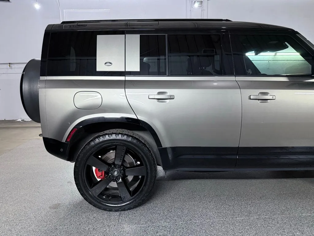 2023 Land Rover Defender X - Photo 6