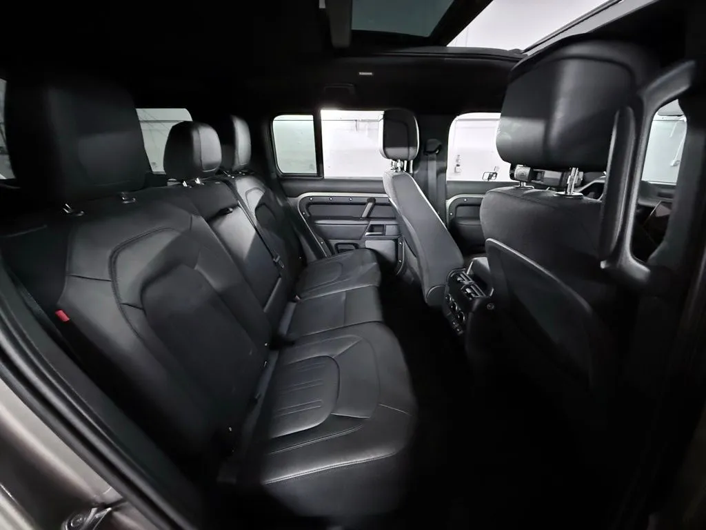 2023 Land Rover Defender X - Photo 23