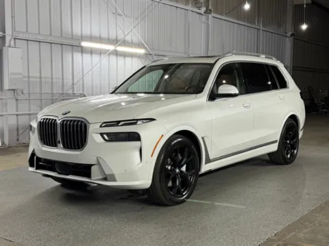 White 2024 BMW X7 xDrive40i for sale in Denver, CO