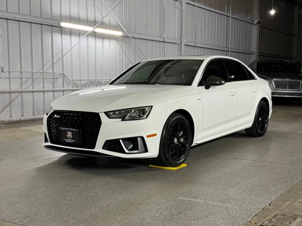 2019 Audi A4 2.0T quattro S tronic Premium's photo