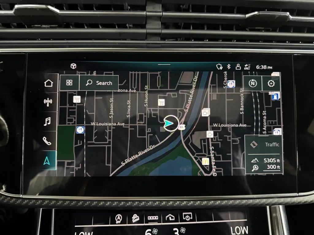 2023 Audi RS Q8 Base - Photo 32