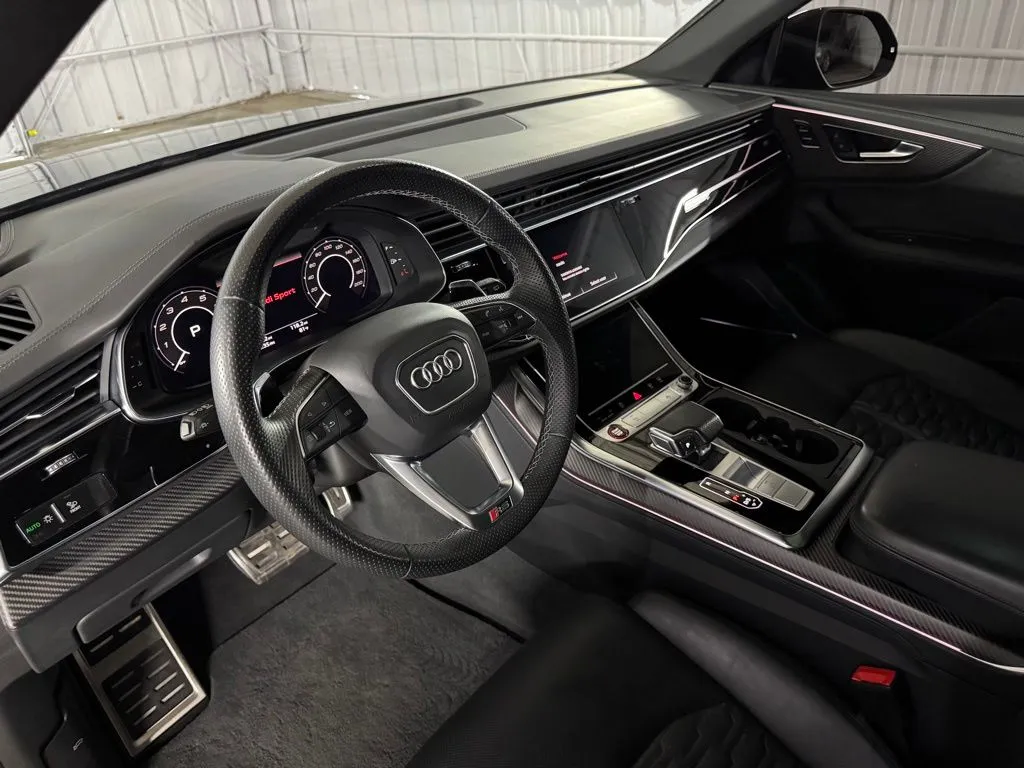 2023 Audi RS Q8 Base - Photo 22