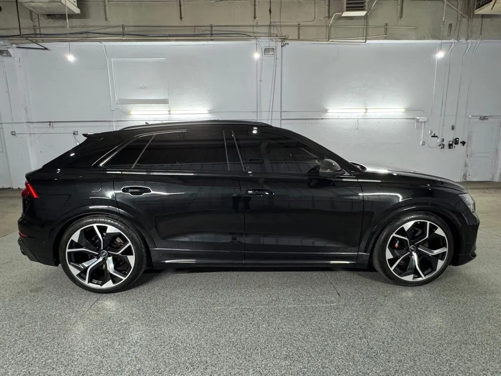 2023 Audi RS Q8 Base - Photo 11