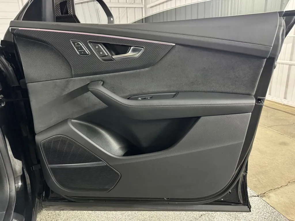 2023 Audi RS Q8 Base - Photo 52