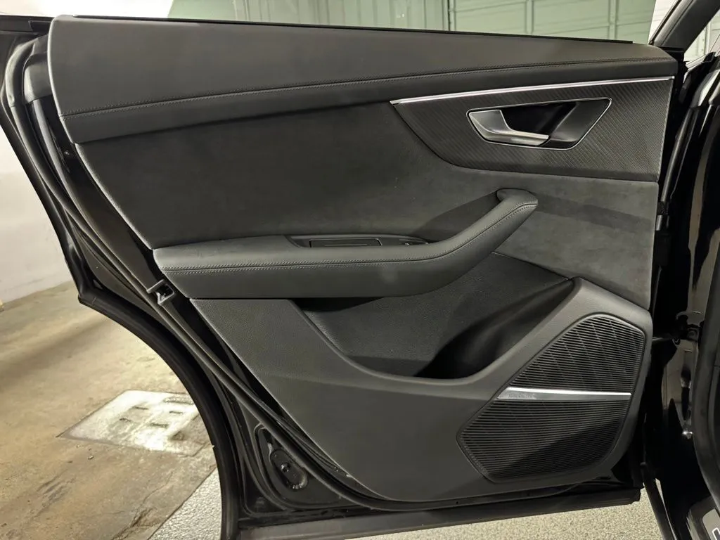 2023 Audi RS Q8 Base - Photo 46