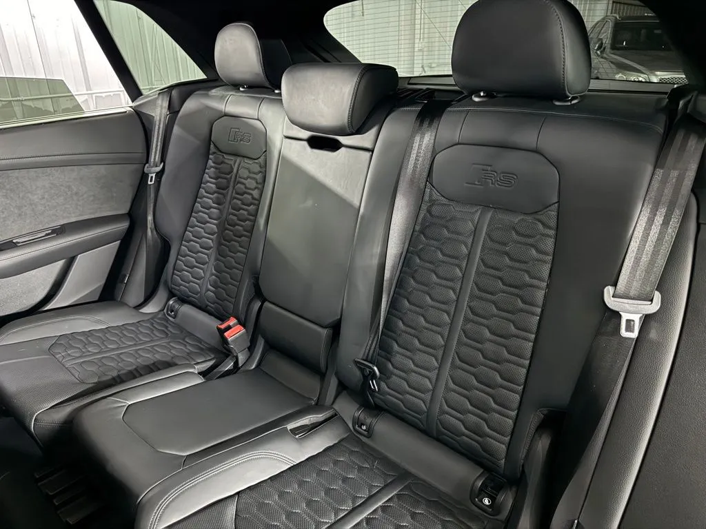 2023 Audi RS Q8 Base - Photo 48