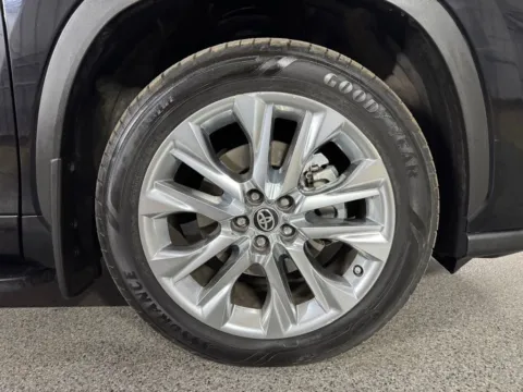 More photos of 2020 Toyota Highlander Limited at Automotive Imports Sales & Service, CO