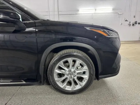 More photos of 2020 Toyota Highlander Limited at Automotive Imports Sales & Service, CO