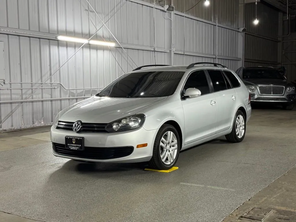 2011 Volkswagen Jetta SportWagen TDI DSG's photo