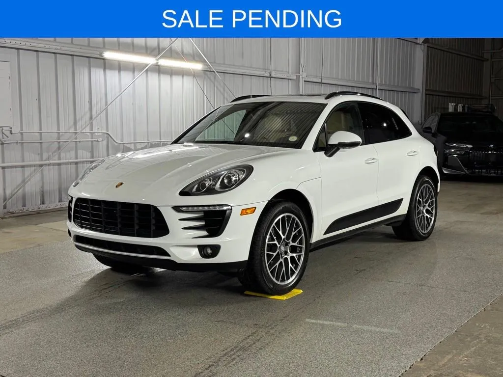2018 Porsche Macan -'s photo