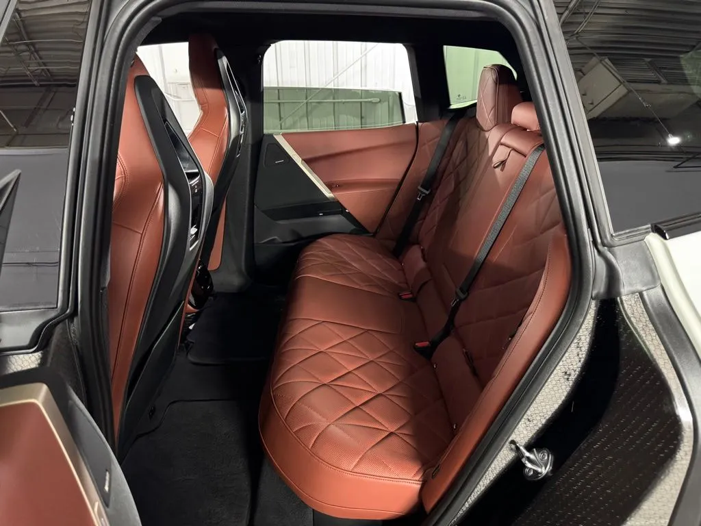 2026 BMW iX 45 - Photo 46