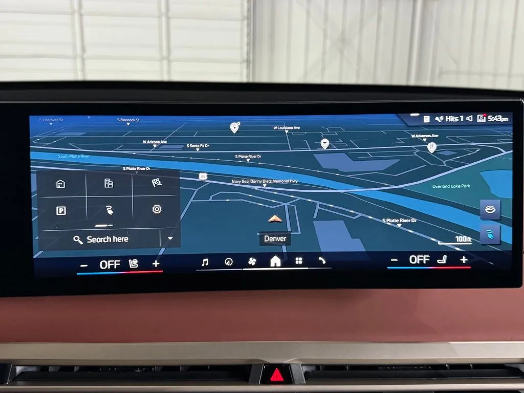 2026 BMW iX 45 - Photo 31