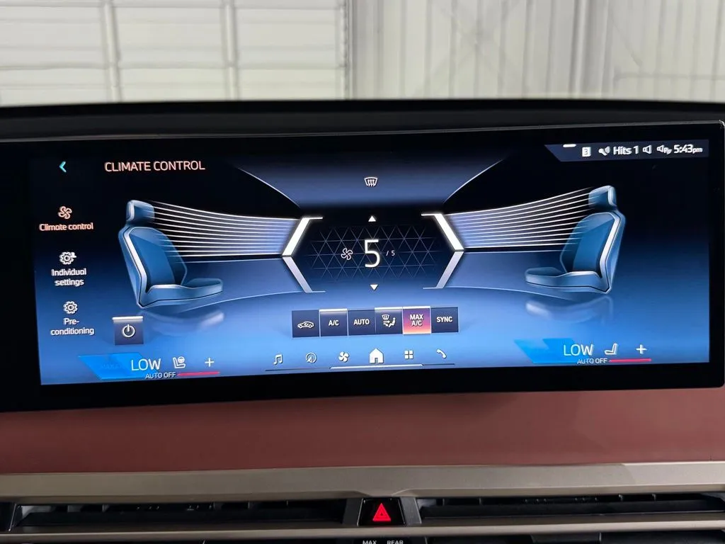 2026 BMW iX 45 - Photo 36