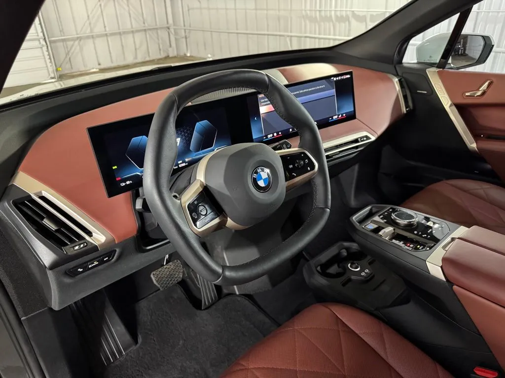 2026 BMW iX 45 - Photo 23