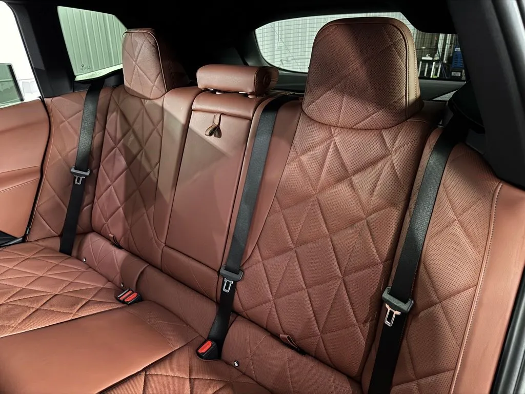 2026 BMW iX 45 - Photo 45