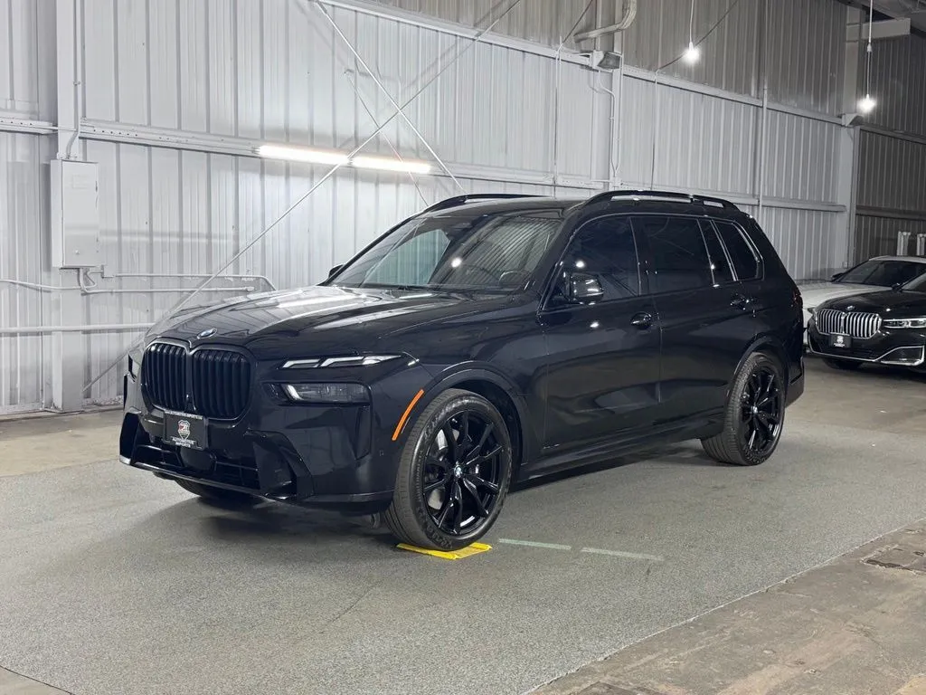 Black 2024 BMW X7 xDrive40i for sale in Denver, CO