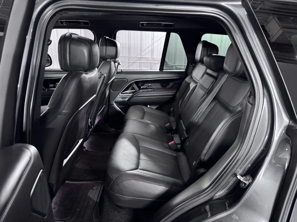 2023 Land Rover Range Rover SE - Photo 47