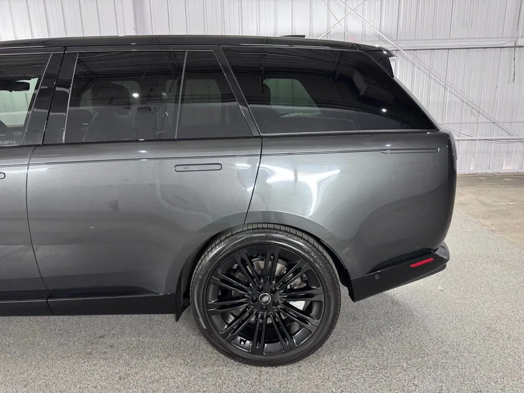 2023 Land Rover Range Rover SE - Photo 12