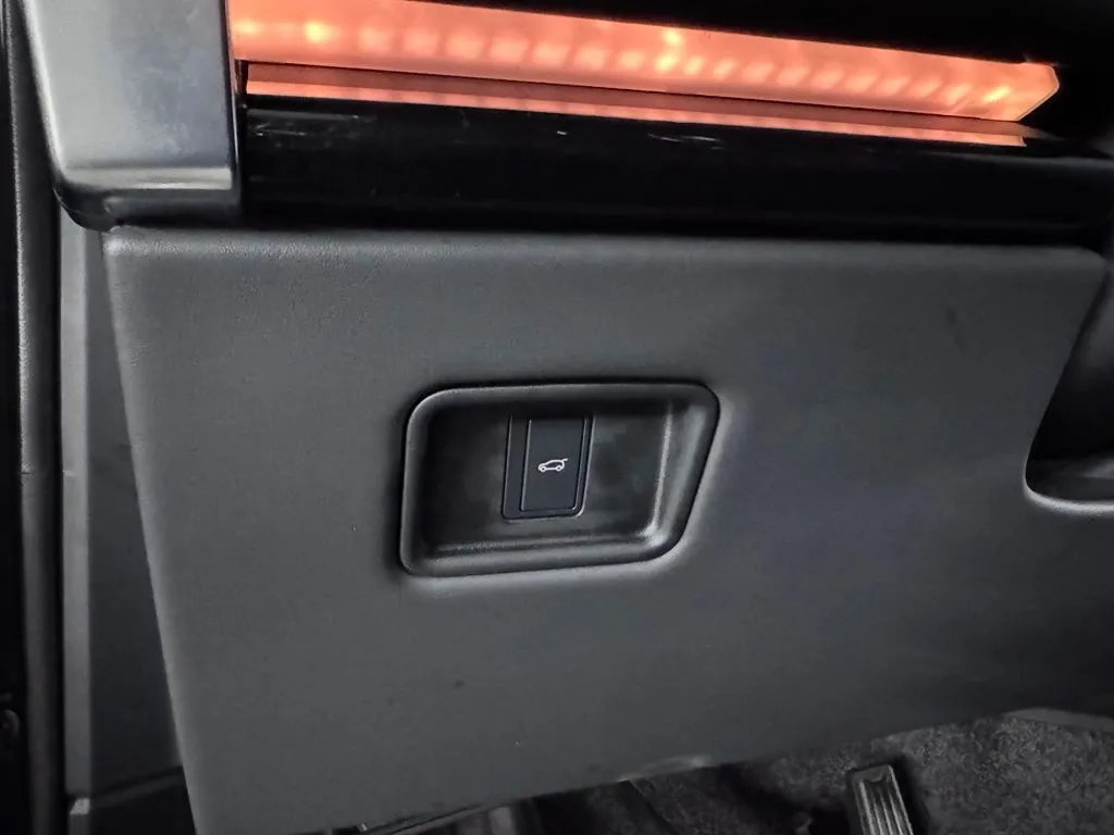 2023 Land Rover Range Rover SE - Photo 31