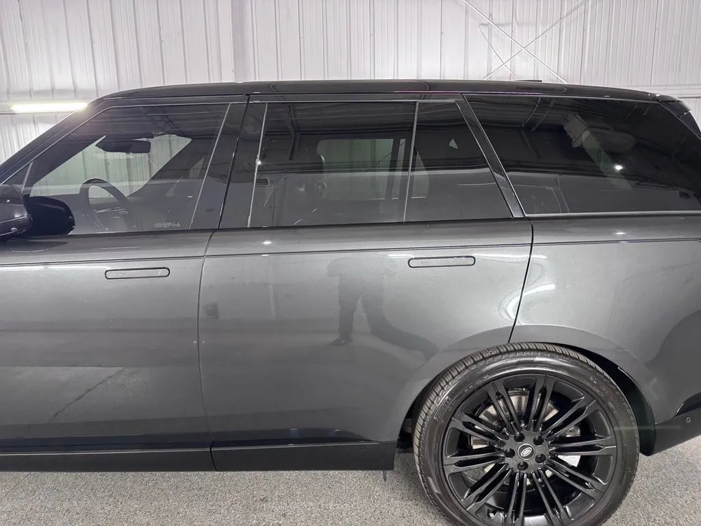 2023 Land Rover Range Rover SE - Photo 16