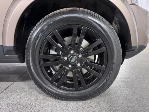 More photos of 2016 Land Rover LR4 HSE at Automotive Imports Sales & Service, CO