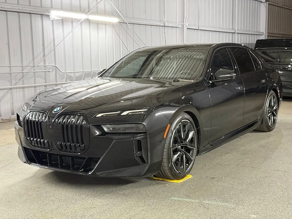 Black 2023 BMW i7 xDrive60 for sale in Denver, CO
