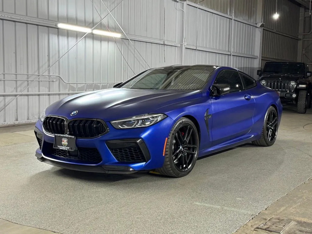 2022 BMW M8